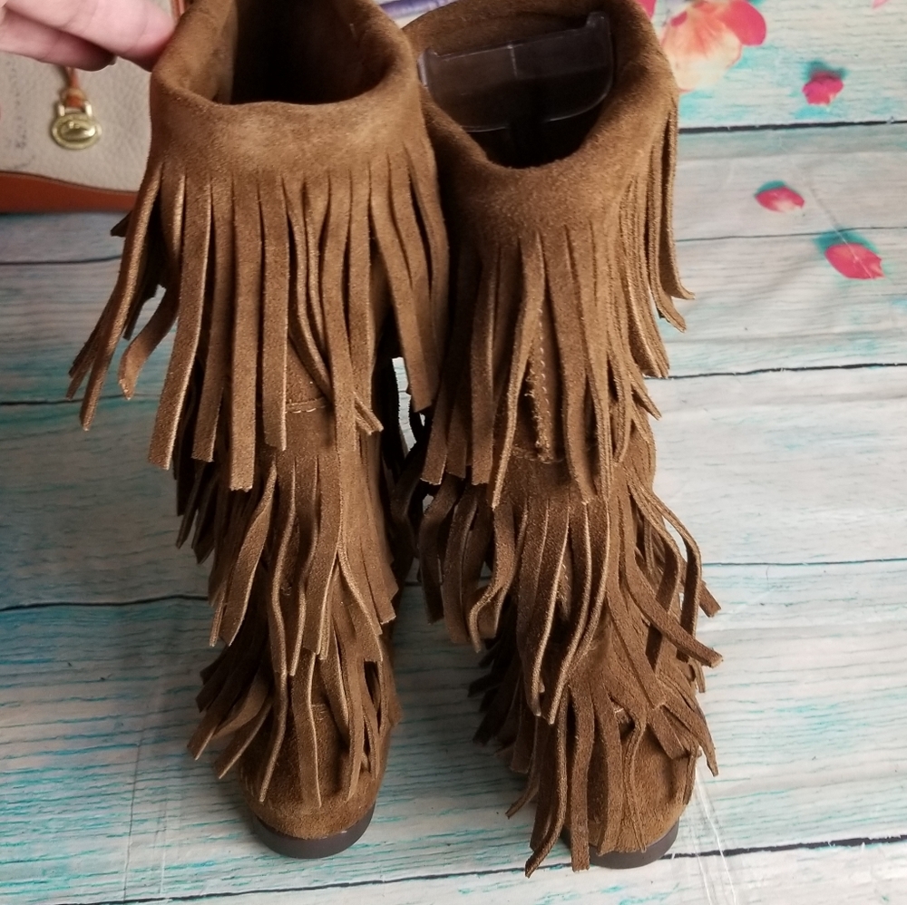 Minnetonka Three Layer Brown Boots Size 6 - image 5
